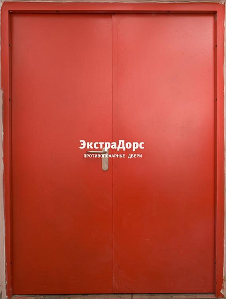 Противопожарная дверь с терморазрывом EI 90 двухстворчатая красная
